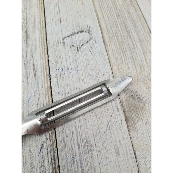 Rada Vegetable Peeler Peeling 7 1/4" Stainless Steel 3 3/4" Blade Advertising #1 - Picture 5 of 6